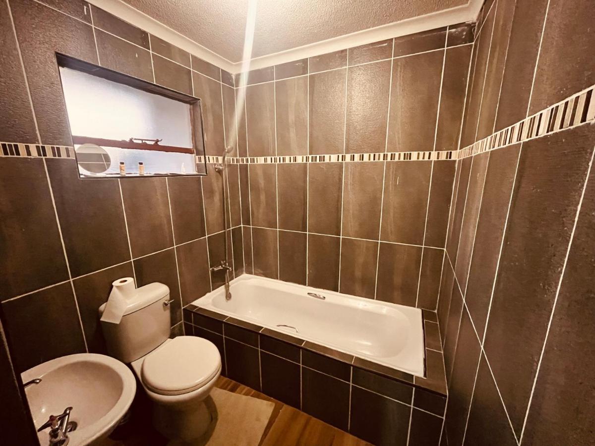 Mphatlalatsane Bnb Maseru Kültér fotó